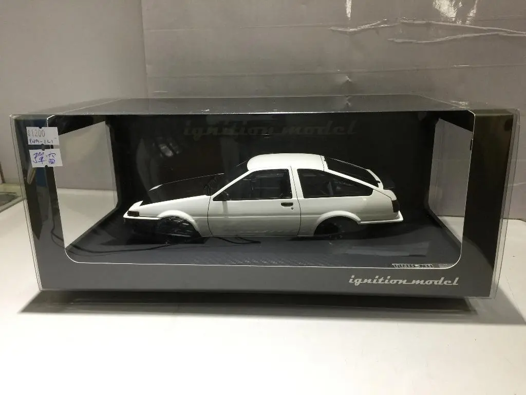 Ignition Model 1/18 Toyota Sprinter Trueno Ae86 3 Door Gtv White (88056) (P15m-121) 1