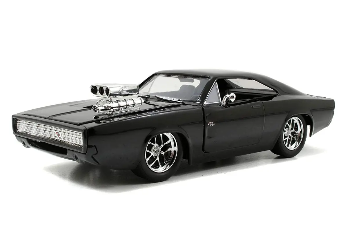 Jada Fast & Furious 1:24 Scale 1970 Dodge Charger Diecast Car And Dom Toretto Diecast Figure 2
