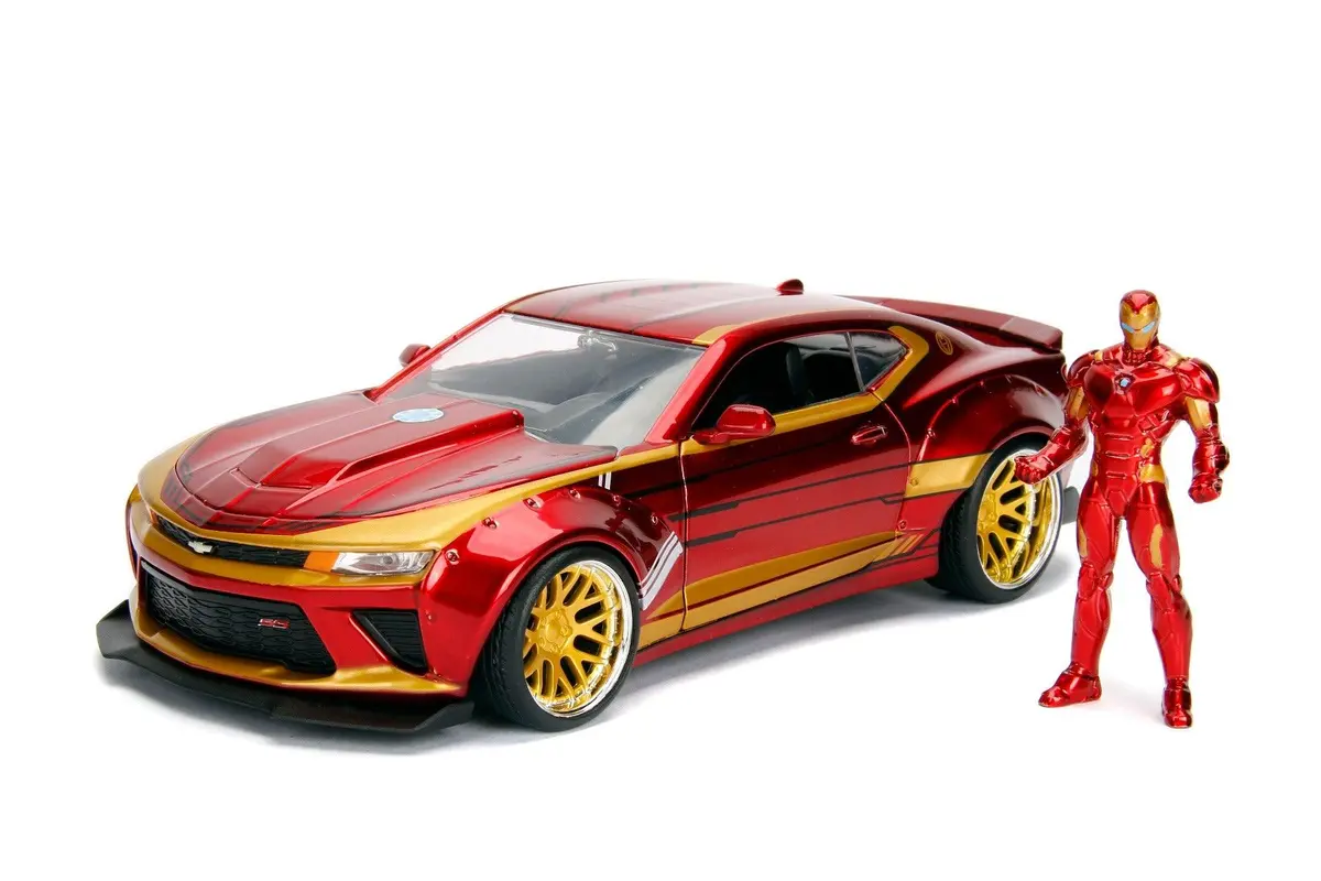 Jada Toys Diecast Hollywood Rides 1:24 2016 Chevy Camaro Ss Car With Ironman Action Figure 1