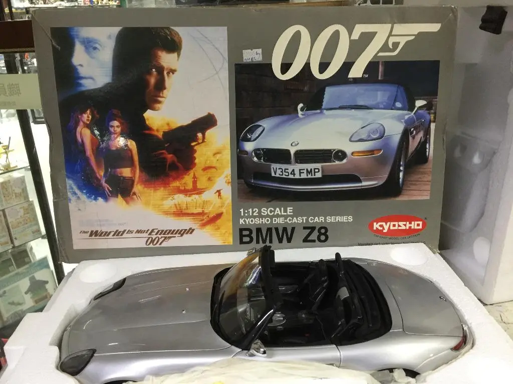 Kyosho 1/12 Bmw Z8 J.Bond Silver (08601S) (03188) (Buy) 1