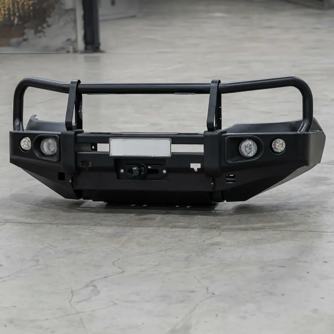 N80 Hilux Bullbar 2015-2020 (Scratch & Dent Sale) 1