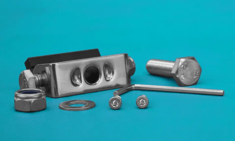 Lower Mounting Bracket For St4k, St3301 Led Light Bars 1